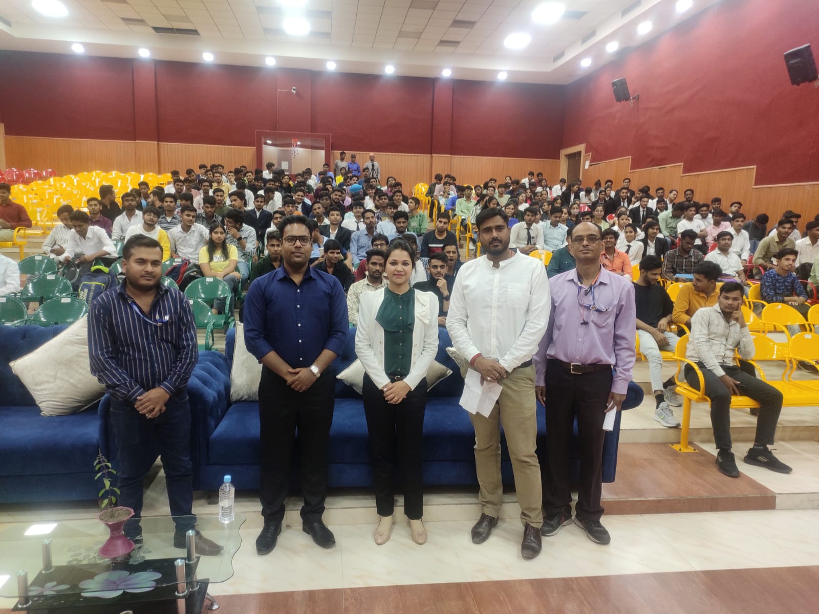 Campus Placement Training Program 13 On-campus placement training session led by an industry expert trainer