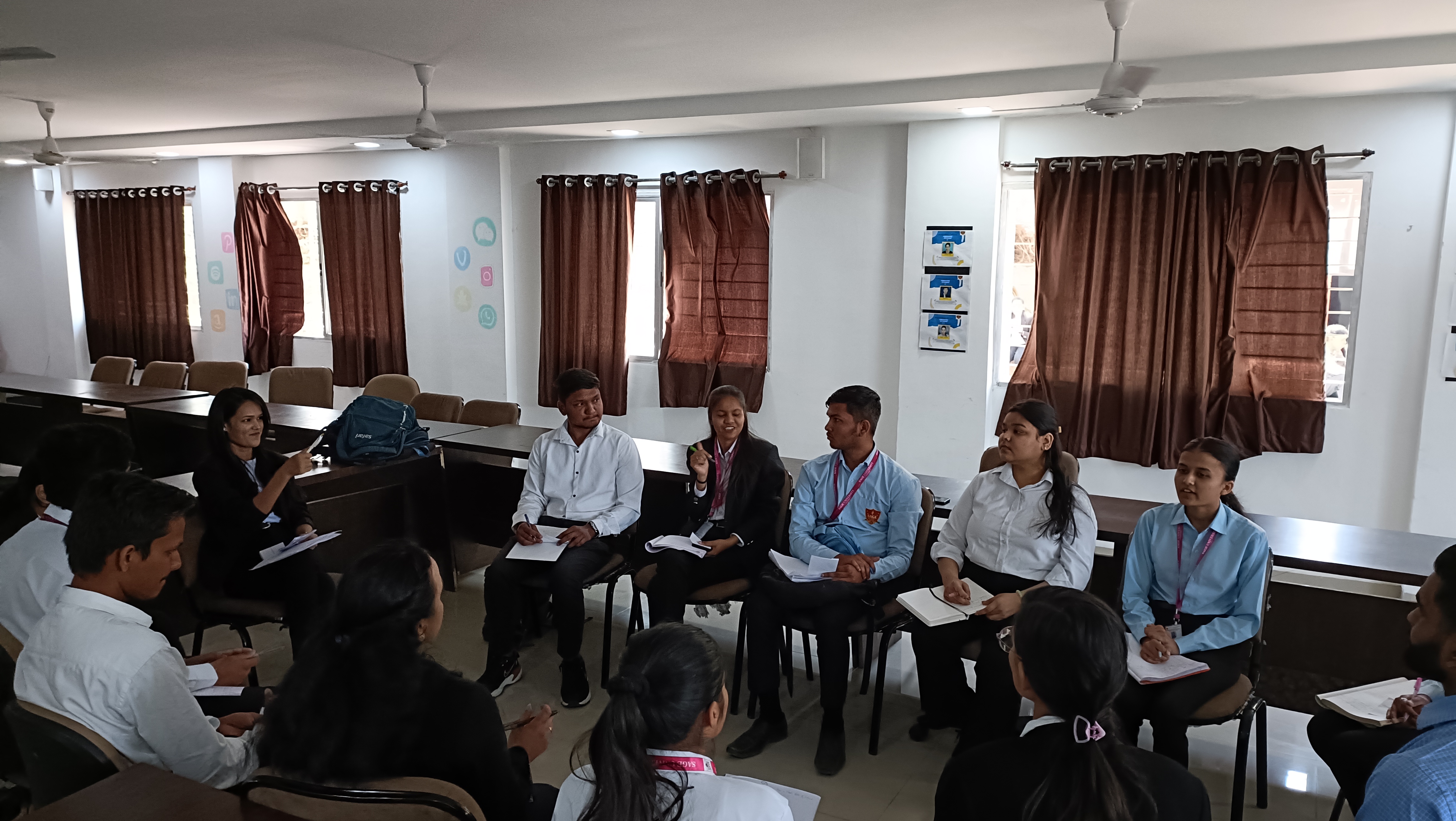 Campus Placement Training Program 5 Mock group discussion session with live trainer feedback for placement preparation