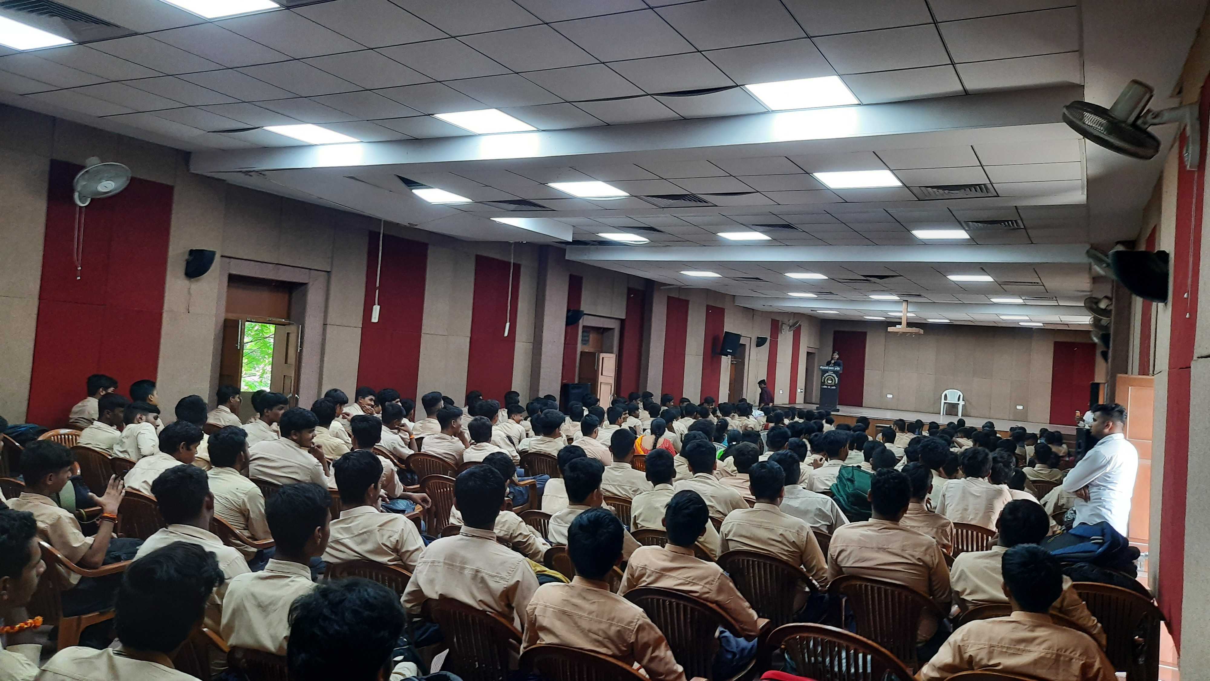 Campus Placement Training Program 10 Public speaking practice session for students building confidence for placement interviews